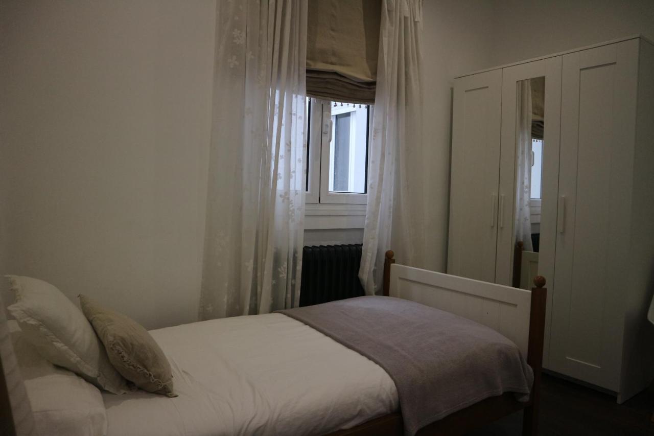 Foroplaza Porta San Pedro Pleno Centro Vistas Muralla Lugo Esterno foto